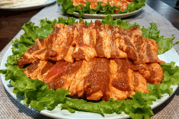 盛辛巴東北炭火烤肉加盟