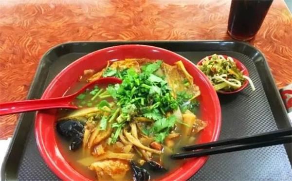 臭名遠(yuǎn)揚螺螄粉