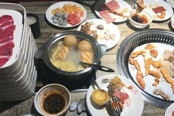 歡樂牧場自助燒烤涮加盟