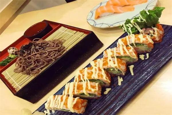 辣風芹新疆料理加盟