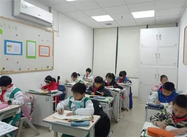 托管班