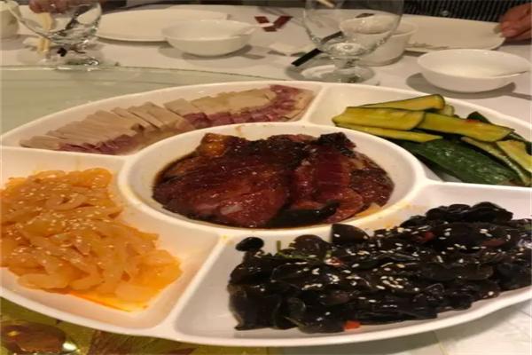 名苑酒家加盟