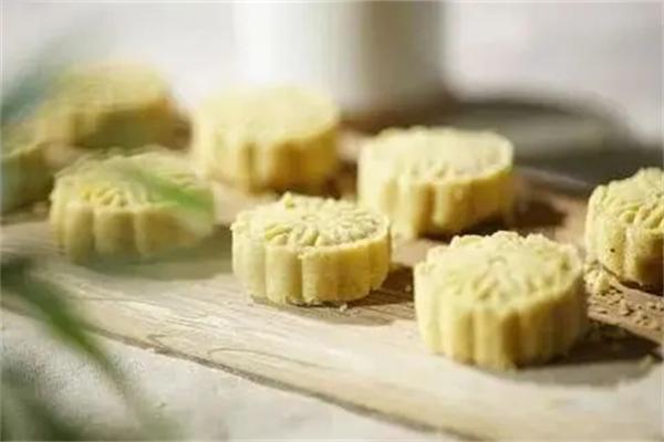 軍軍綠豆糕點加盟