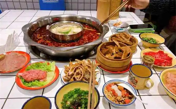 鹵校長(zhǎng)老火鍋