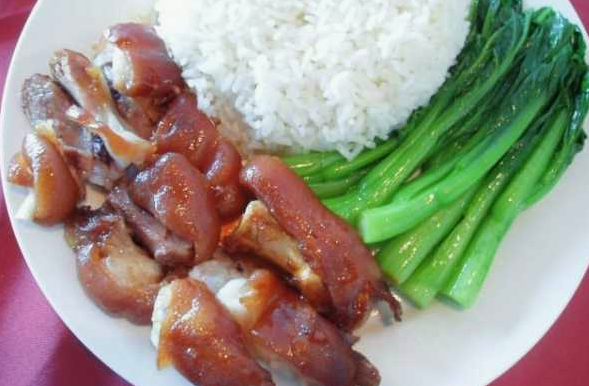 一家豬腳飯需要多少錢(qián)