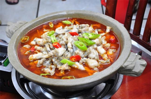 魔石泡泡魚火鍋