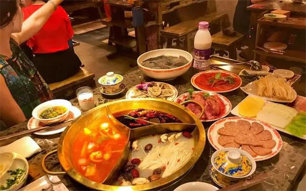 三國(guó)演義火鍋店
