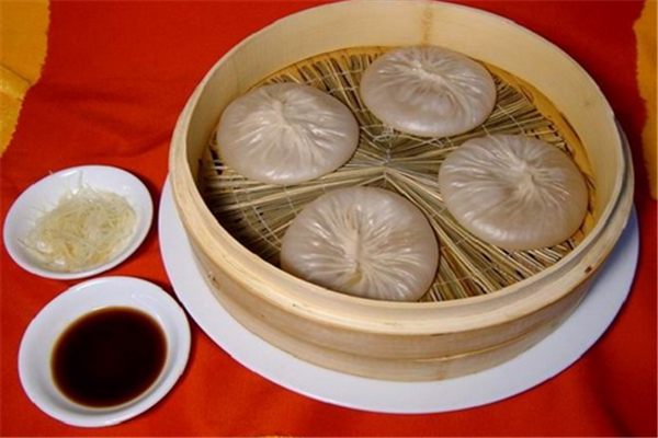 黑臉包子