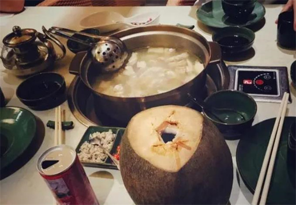 潤(rùn)園四季椰子雞