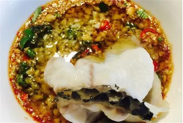 風(fēng)情麗江斑魚火鍋