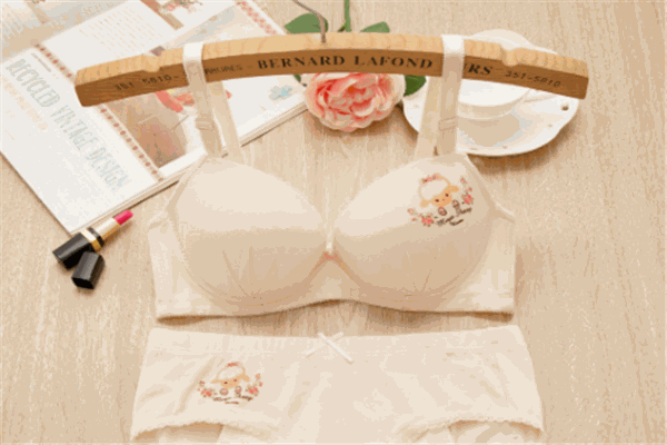花酷妖內(nèi)衣