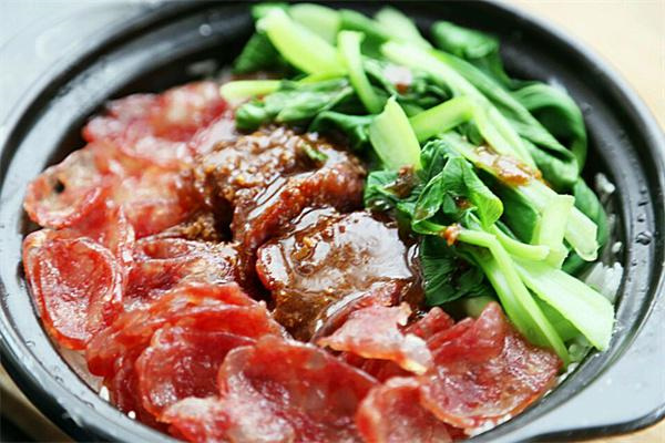 小淺煲仔飯加盟
