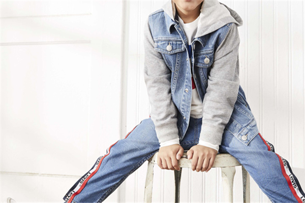 LEVI’S休閑裝