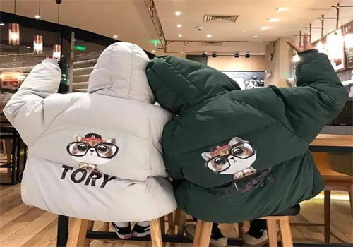 愛(ài)的國(guó)度情侶裝加盟