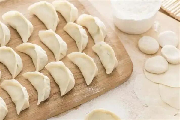 品吉鮮餃子