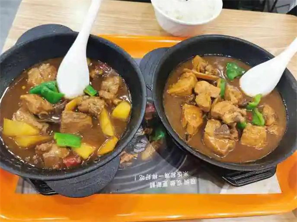 膳當(dāng)家黃燜雞米飯