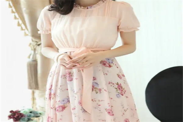 彤琎服裝