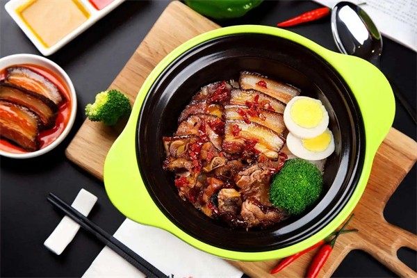 勝香煲仔飯加盟