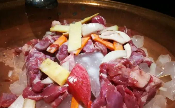 澤成冰煮羊