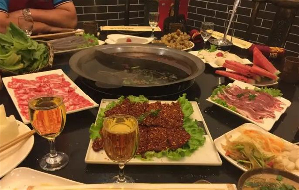 苗韻竹蓀鵝餐飲