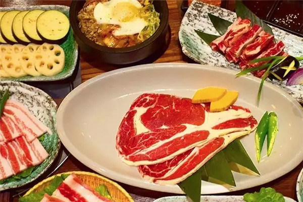 精致臺(tái)灣燒肉火鍋加盟