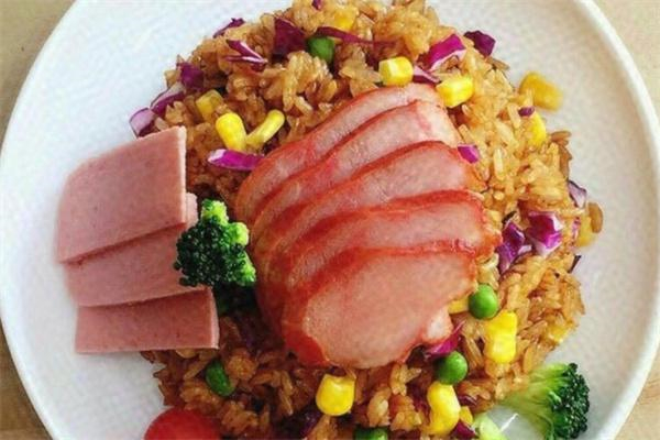 港城花式鐵板炒飯加盟