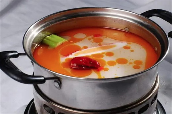 幸運旋轉(zhuǎn)小火鍋加盟