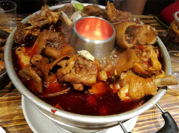 郭場(chǎng)火鍋雞