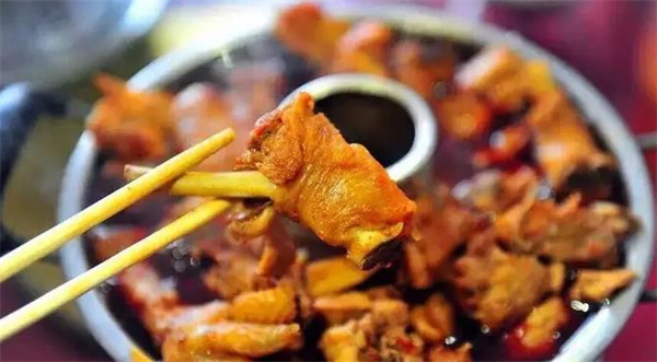 郭場(chǎng)火鍋雞