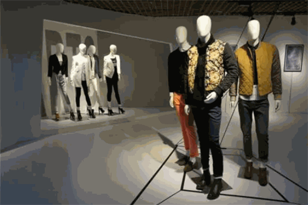 三羊服飾男裝加盟
