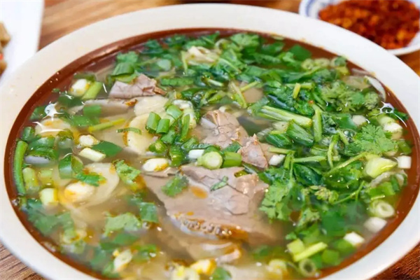 日當午淮南牛肉湯加盟