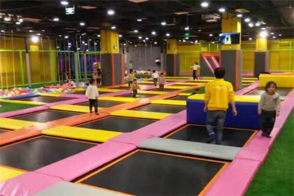 飛吧蹦床樂園