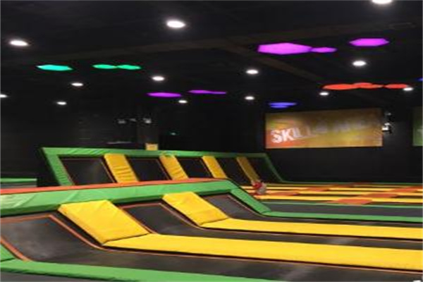 飛吧蹦床樂園