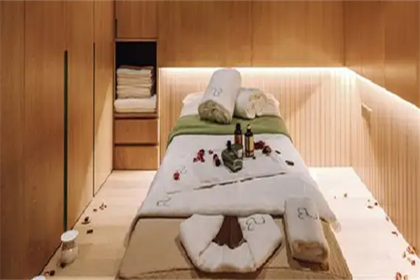 忠愛美容