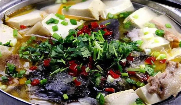 醉魚頭魚火鍋