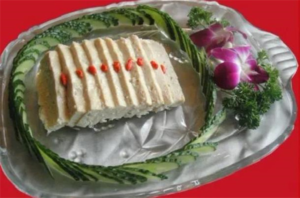 醉魚頭魚火鍋