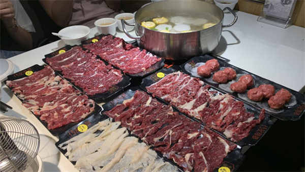 于記鮮牛肉火鍋