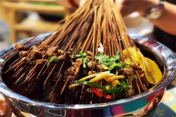 百年鼎鍋串串加盟