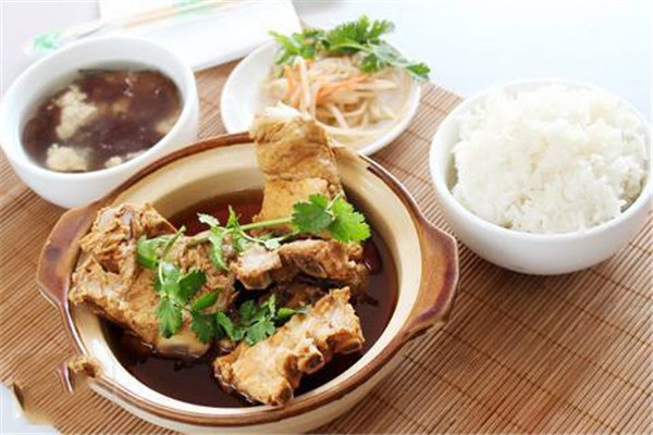 萬(wàn)興源排骨米飯