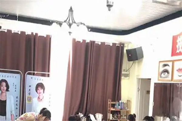 栢翼美業(yè)培訓(xùn)加盟