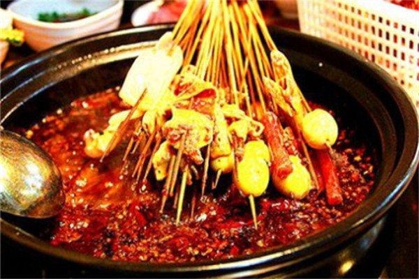 愛辣屋砂鍋串串香加盟