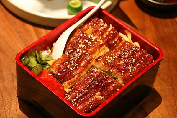 饅響鰻魚(yú)飯加盟