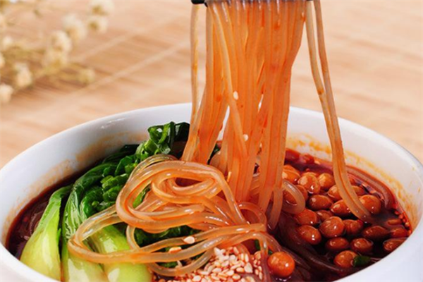 阿冬酸辣粉加盟
