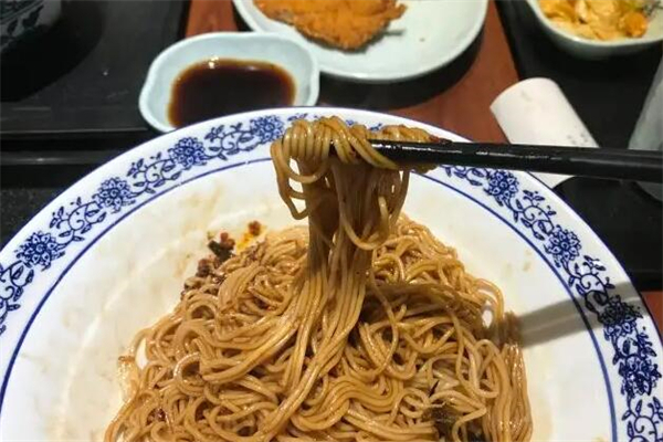 厚糧拌面加盟