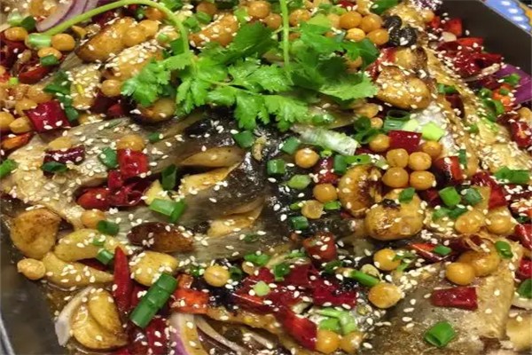 湘潭烤魚(yú)火鍋城加盟