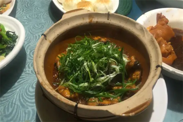 向群飯加盟