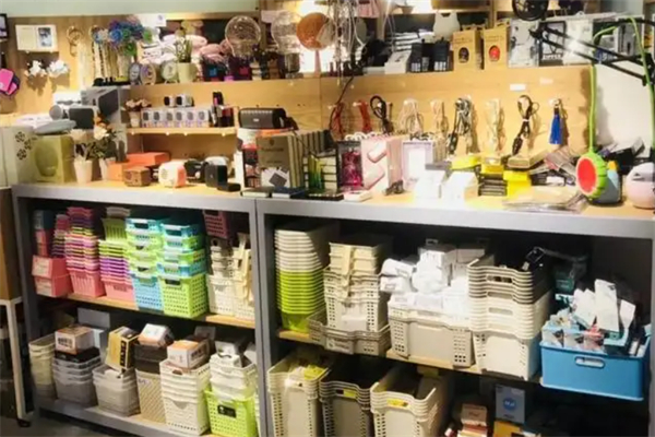 樂(lè)卡氏港臺(tái)生活用品店加盟