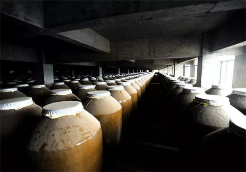 康雅酒業(yè)加盟