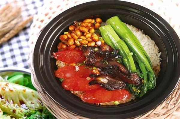 盛香煲仔飯