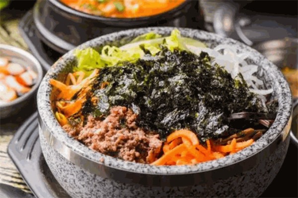 牛牛喜韓石鍋拌飯加盟